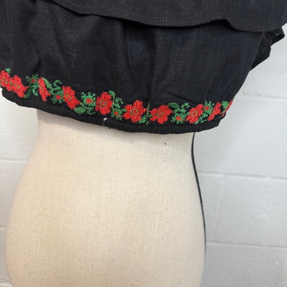 Herencia Collection Black Off the Shoulder Blouse w Red Embroidered Flowers 2XL - Picture 3 of 10